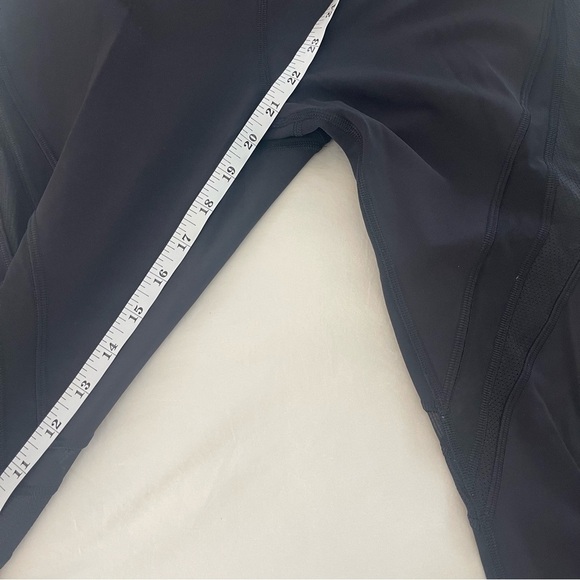 Lululemon Wunder Train Leggings- Cropped - Picture 8 of 8